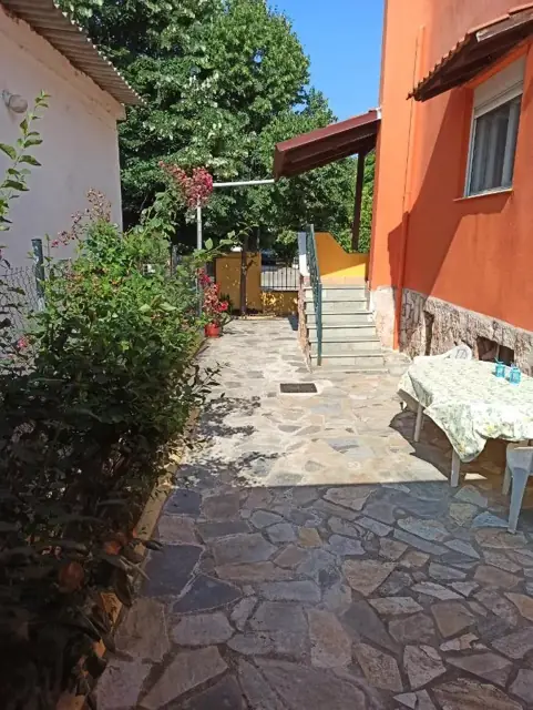 Side garden